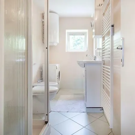70 Square M With Balcony+parking+ac Apartman
